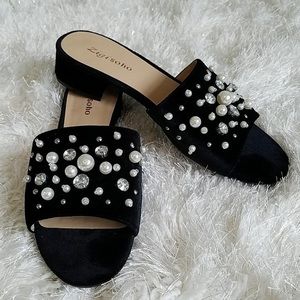 Zigi Soho NWOT “Edina” embellished slide on sandals